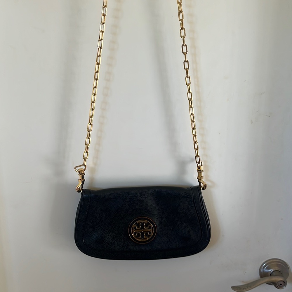 Tory Burch Amanda Clutch with Chain in Black